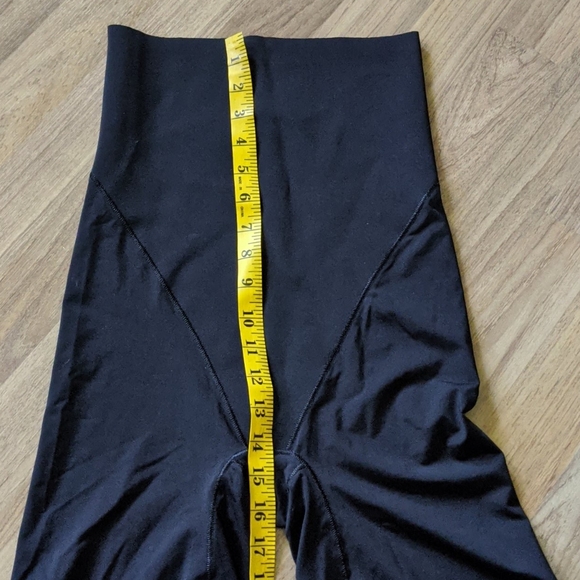 NWOT Black Body Shaper like Spanx Size Large - Picture 4 of 5